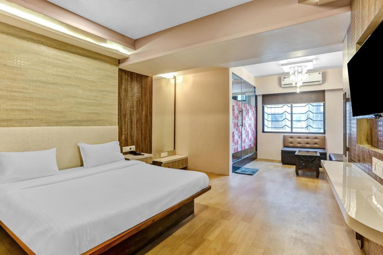 Oyo Flagship 83396 Hotel Vinyasa Residency Mumbai Ngoại thất bức ảnh