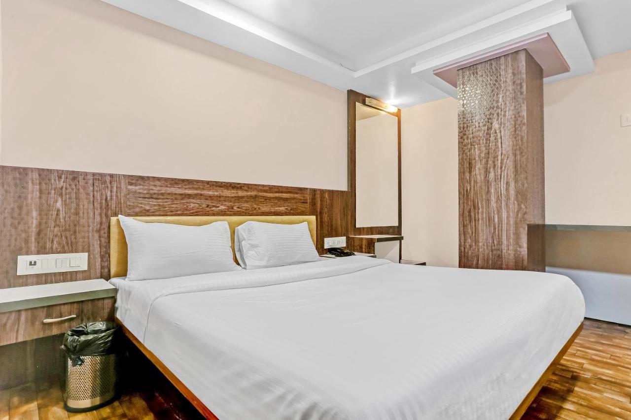 Oyo Flagship 83396 Hotel Vinyasa Residency Mumbai Ngoại thất bức ảnh